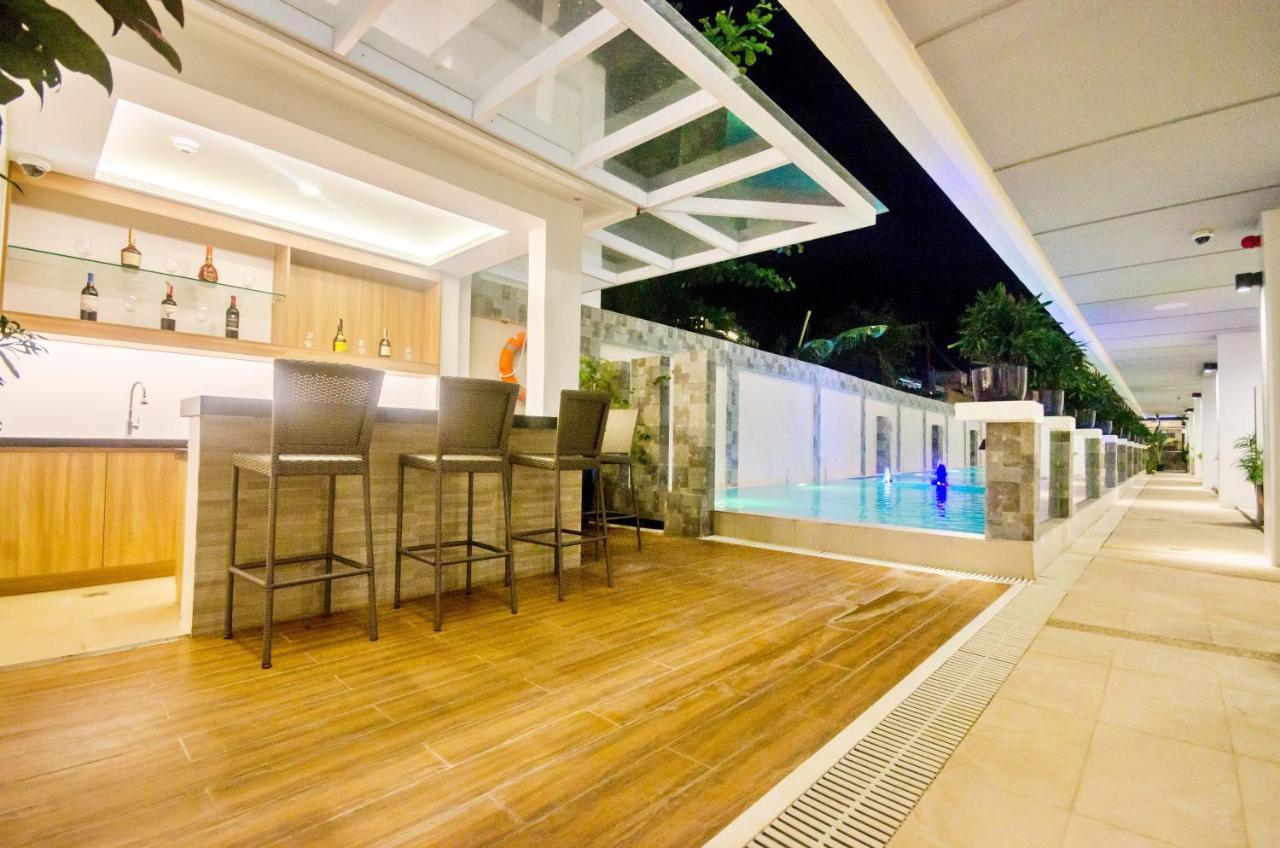 Commander Suites De Boracay Manoc-Manoc Exteriér fotografie